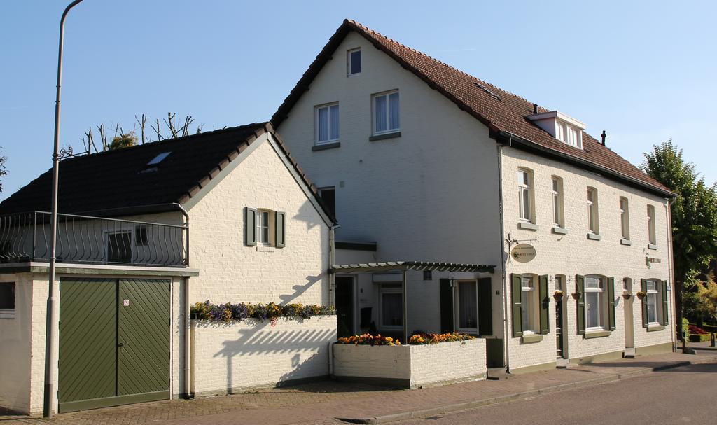 Walnut Lodge Bed&Breakfast Noorbeek Exterior foto